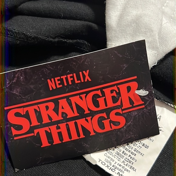 Netflix Stranger Things raglan tee juniors size medium black white 3/4 sleeves - Picture 8 of 10